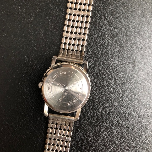 Vintage Cheväl Ladies Watch - Picture 3 of 6